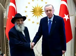 Erdoğan, Alevi Dedesi Uğurlu ile Görüştü