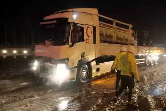 Erzincan Yolları Kar Yağışı Nedeniyle Kapandı
