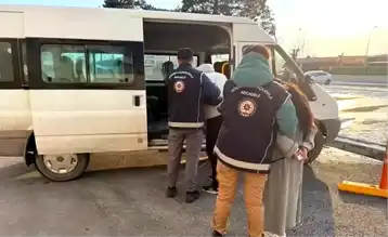 Erzincan'da 18 Yasadışı Göçmen Yakalandı, 1 Kişi Tutuklandı