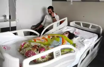Küçük Çocuk Düştü, Ağır Yaralandı