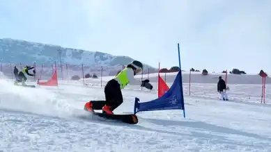Erzincan'da Snowboard Yarışları Sonuçlandı