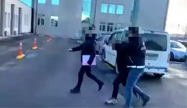 Erzincan'da 190 Gram Esrar Operasyonu