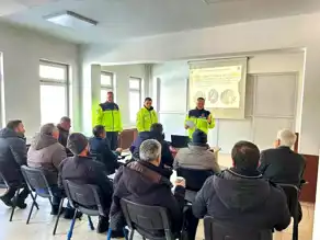 Erzincan'da Okul Servis Şoförlerine Güvenli Sürüş Eğitimi