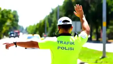 Refahiye'de Otobüslerde Trafik Denetimi: 2 Sürücüye Ceza