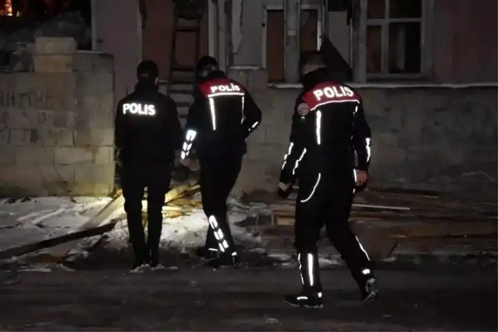 Doğu Anadolu'da 21 Aranan Şahıs Yakalandı