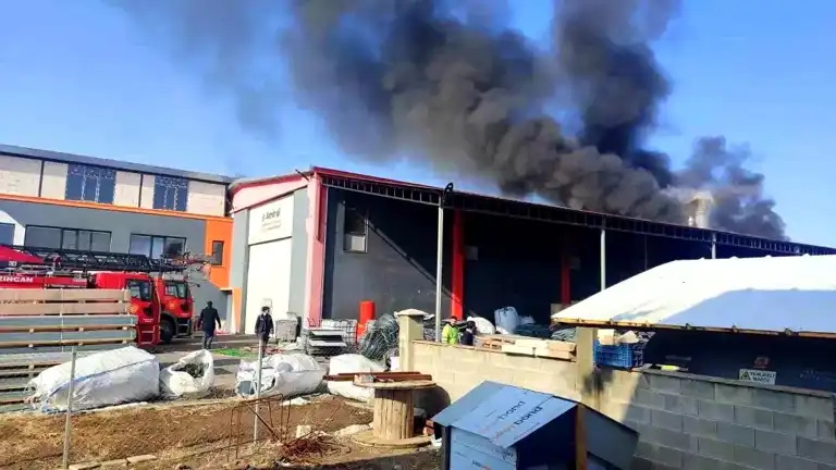 Erzincan OSB'deki Alüminyum Fabrikasında Yangın!