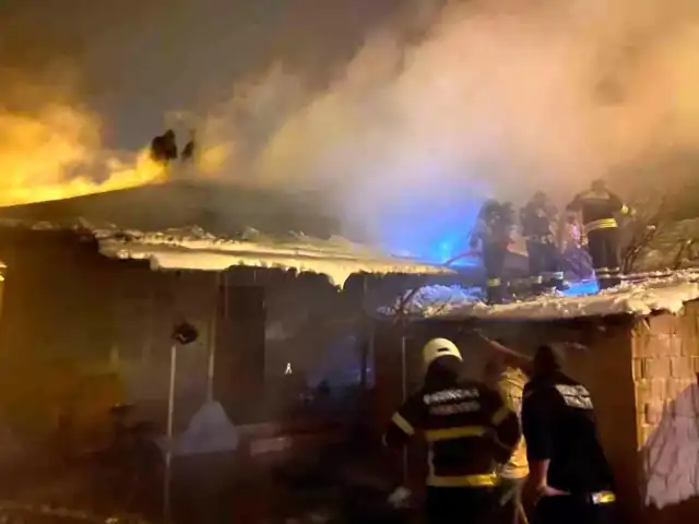 Kentte Ev Yangını: İtfaiye Hızlı Müdahale Etti