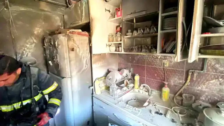 Erzincan'da Evde Yangın! İtfaiye Söndürdü