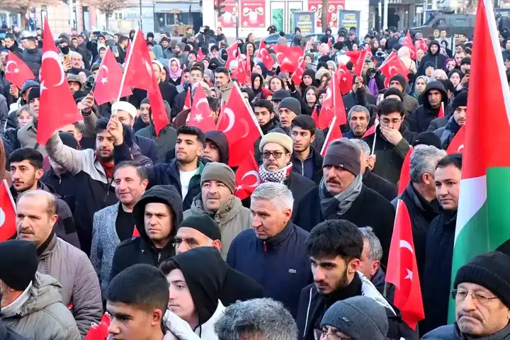Erzincan'da Filistin'e Destek Yürüyüşü Düzenlendi