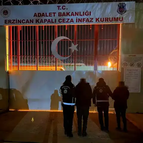 Erzincan'da Göçmen Kaçakçılarına Operasyon: 2 Tutuklama