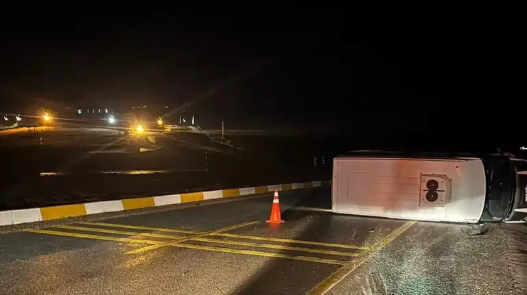 Doğu Anadolu'da Minibüs Kazası: 4 Yaralı