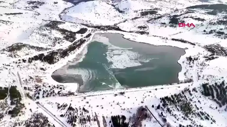 Erzincan'da Donmuş Şelaleler Dronla Görüntülendi!