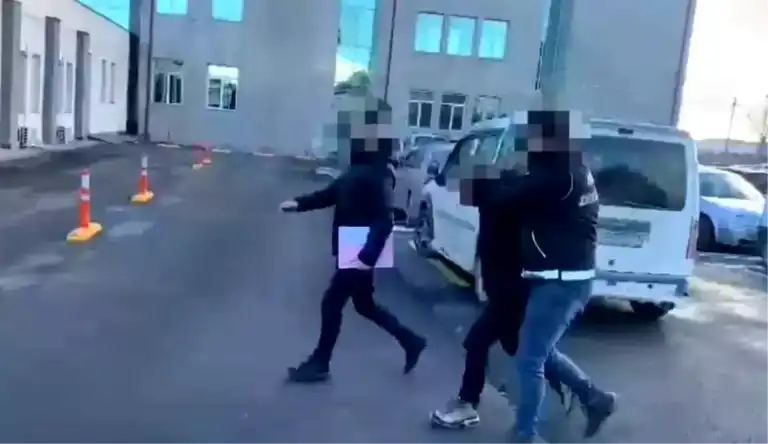 Erzincan'da 190 Gram Esrar Operasyonu