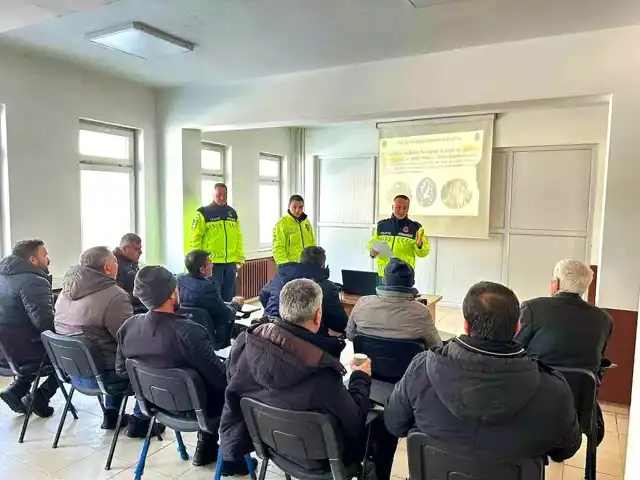 Erzincan'da Okul Servis Şoförlerine Güvenli Sürüş Eğitimi