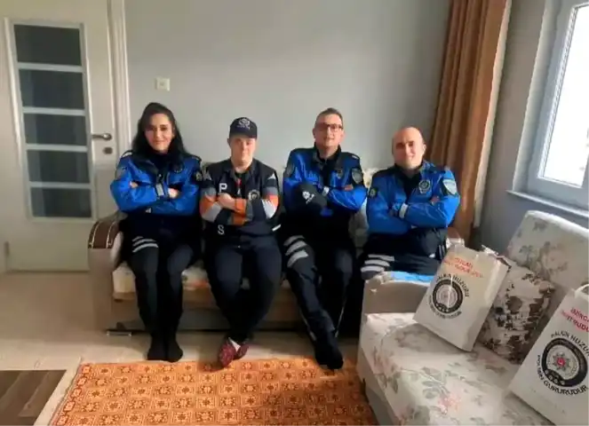 Erzincan Polisi Down Sendromlu Genci Ziyaret Etti